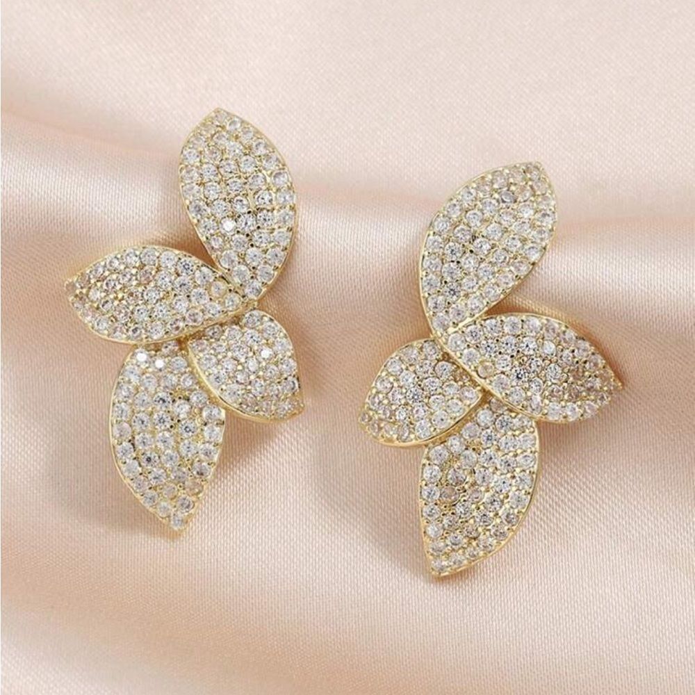 Trendy leaf earrings A621